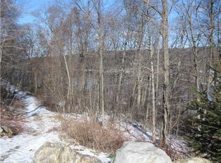 61 Clearview Dr, Brookfield, CT 06804