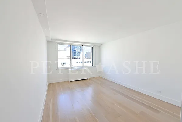 Rented by Peter Ashe | media 22