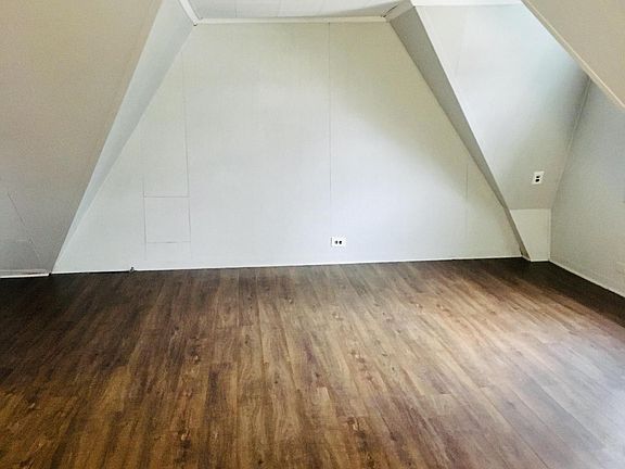 5th image of 4215 Woodland Ave