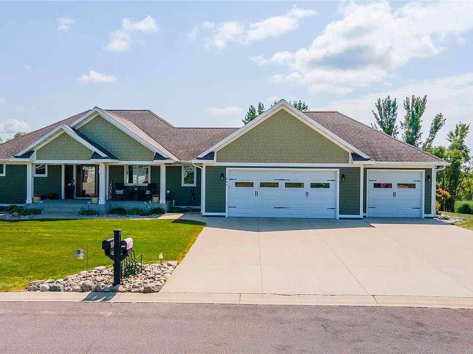 1st image of 864 Goves Way