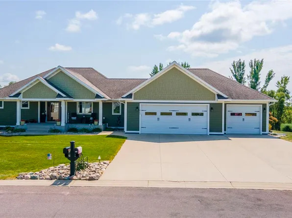 864 Goves Way, Madelia, MN 56062