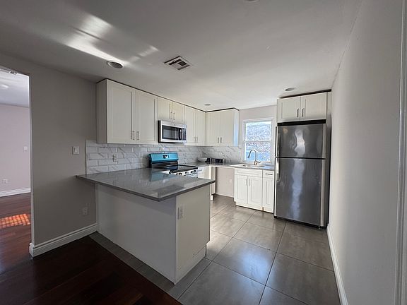 2nd image of 518 Beach 21st St #2A