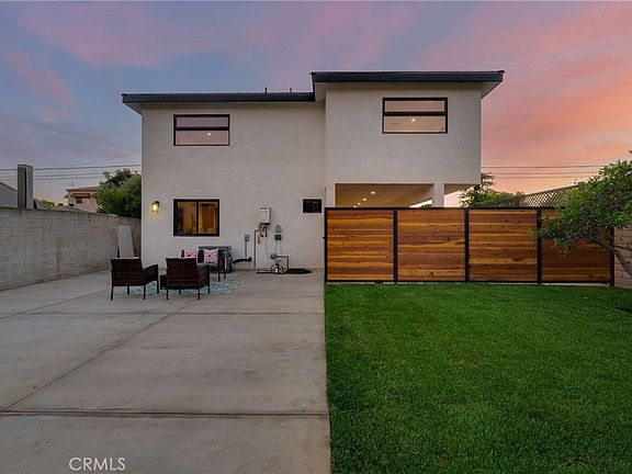 3rd image of 3511 Rose Ave