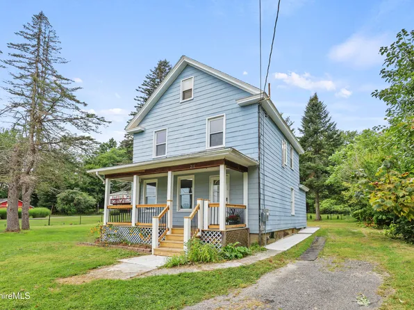 211 Mohegan St, Pittsfield, MA 01201