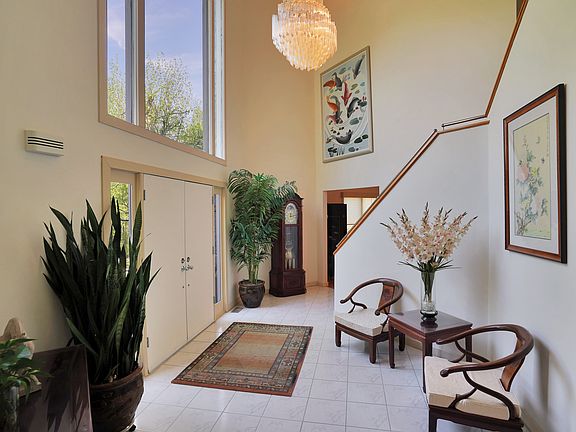 Grand Two-Story Foyer