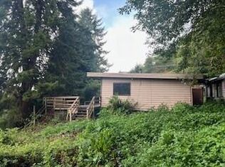 202 Riverview Ln, Orick, CA 95555