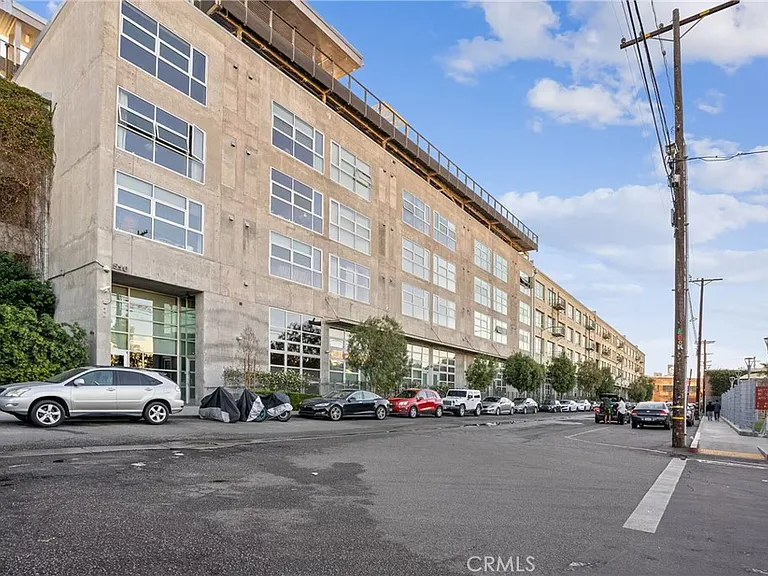 510-103 S Hewitt St — Photo 1