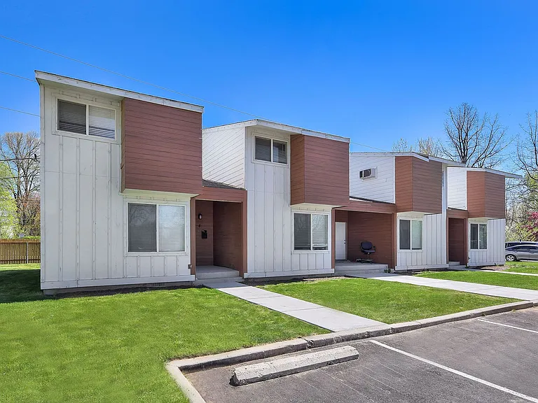 Grover Townhomes — Photo 20