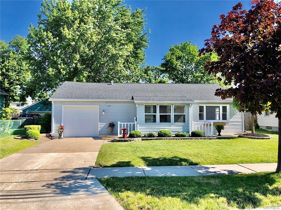 1st image of 128 Clover Pl