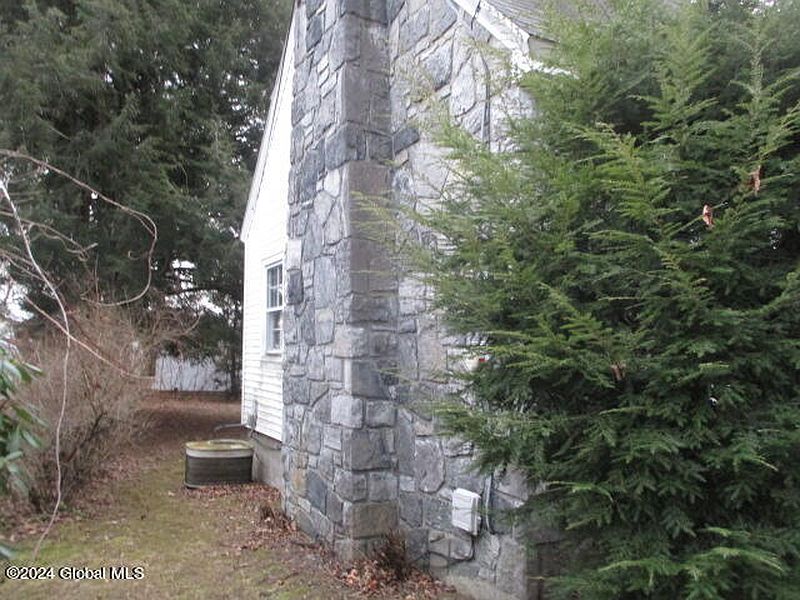 2nd image of 96 Sheridan Street