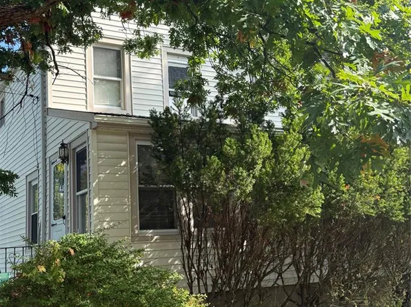 26 Pierce Avenue, Midland Park, NJ 07432