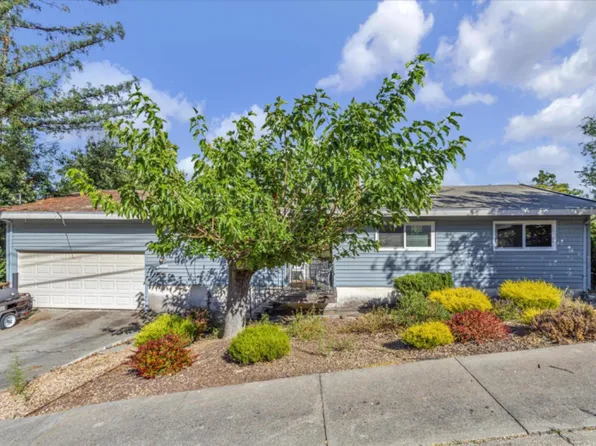 3911 Saint Marys St, Martinez, CA 94553