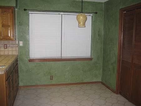5th image of 202 Iroquois Ln