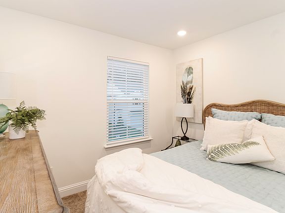 2nd image of 111 Cabot Ln #111