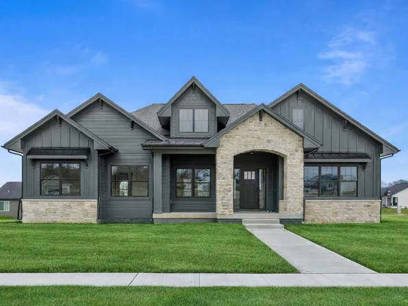 716 E Bridge Rd, Polk City, IA 50226