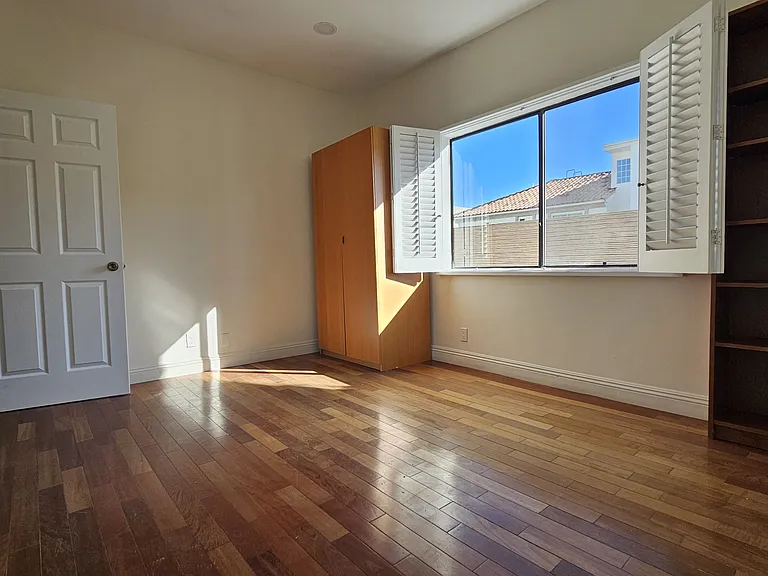 10620 Eastborne Ave #202 — Photo 14