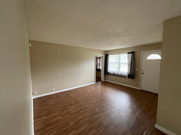 5th image of 2148 Monteau Dr