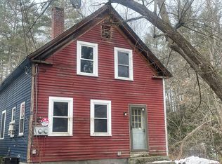 50 Lawrence St, Pepperell, MA 01463