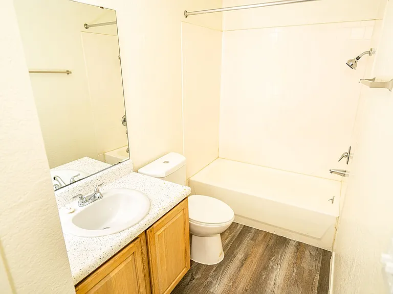 Tamarack Place Apartments — Photo 18