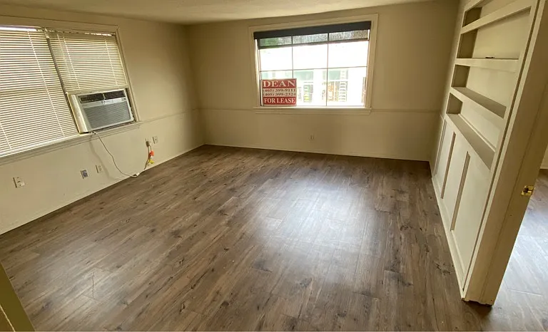 102 W Main St #2A — Photo 2