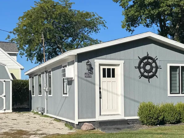 4570 Woerner Rd, Manitou Beach, MI 49253