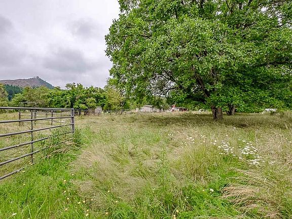 4th image of 38260 Courtney Creek Dr