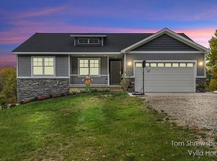 493 Wainwright Rd, Kent City, MI 49330