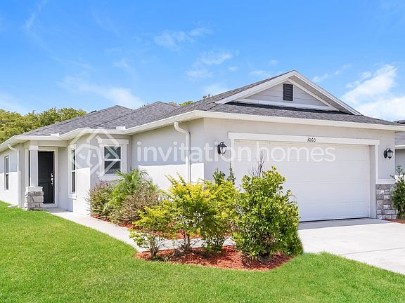 3rd image of 3060 Lakes Crest Ave