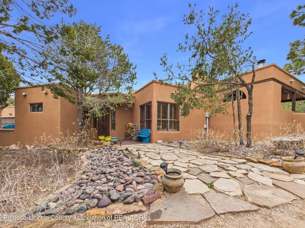 121 Agua Fria Dr, Ruidoso Downs, NM 88346