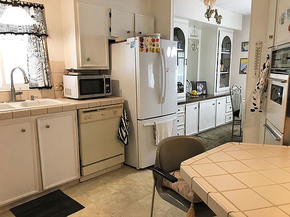 4th image of 10003 Redcoat Ln #142