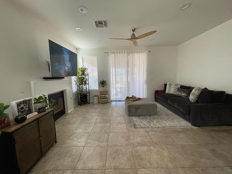 1733 W Nighthawk Way — Photo 16