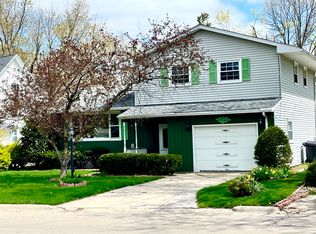 1062 State St, Ottawa, IL 61350