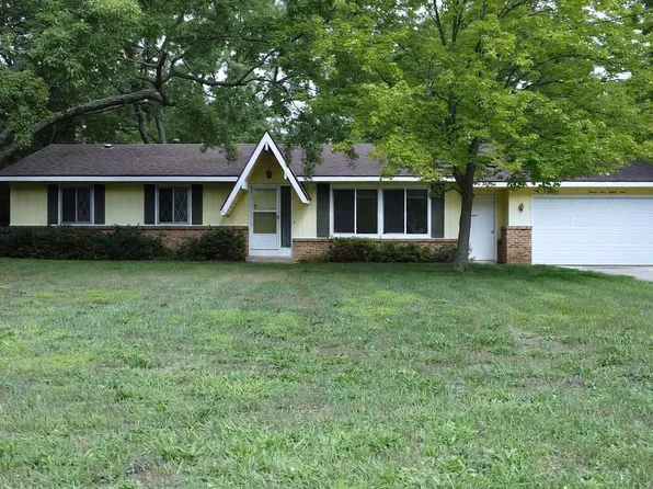 2989 Memorial Dr, Holland, MI 49424