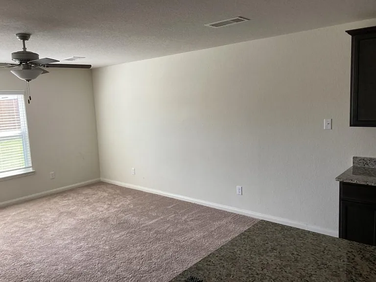8418 Hannah — Photo 11