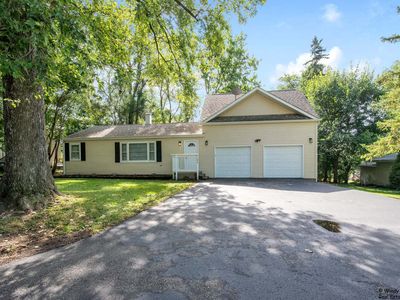 9109 Pine Ave, Wonder Lake, IL, 60097