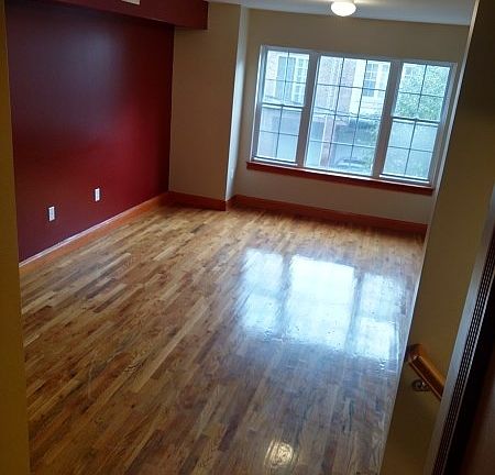 4th image of 122A Amherst St