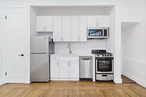 Rented by MOTION New York | media 13