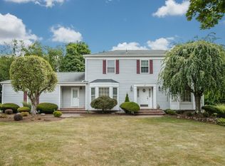 27 Deer Run, Millington, NJ 07946