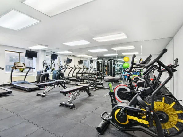 345 East 64th Street image 12 of 13