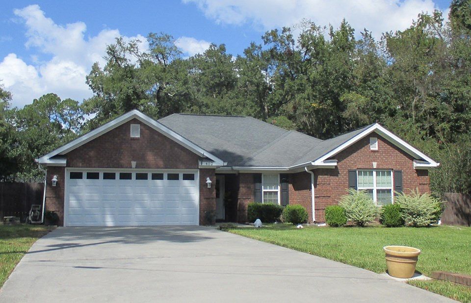 2nd image of 452 Floyd Cir