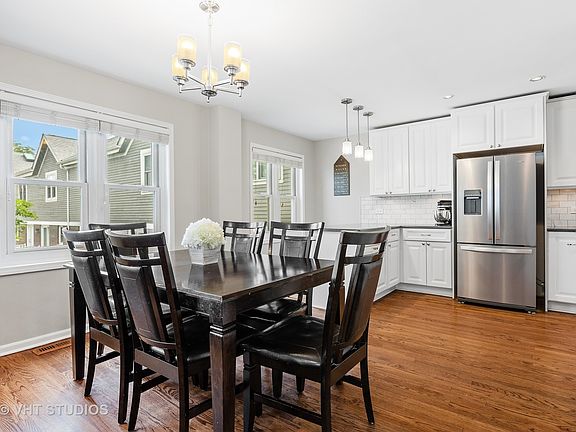 3rd image of 3344 N Clifton Ave