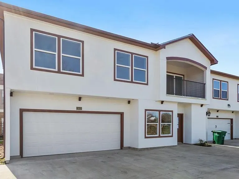 11623 Waldemar Dr — Photo 20