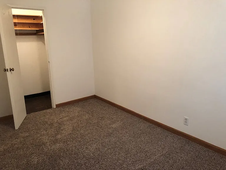 2600 Pleasant Ave S — Photo 5