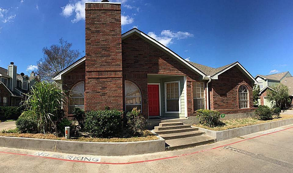 1st image of 39 E Park West Dr