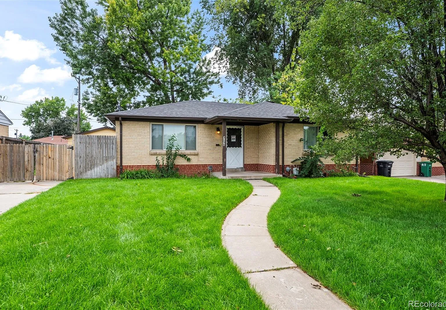 4 bed, 2.0 bath, 2276 sqft, $3,500 — Photo 1