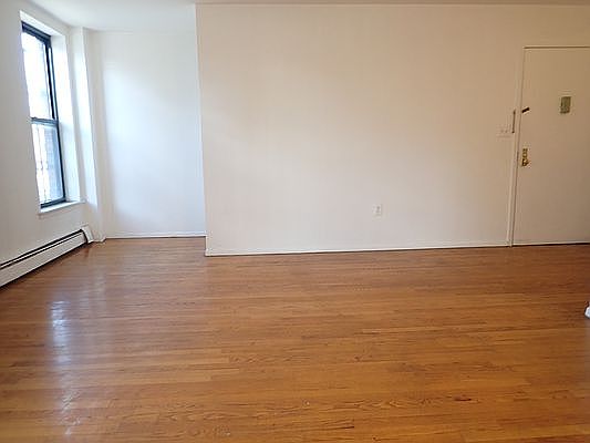 3rd image of 401 Cumberland St #2