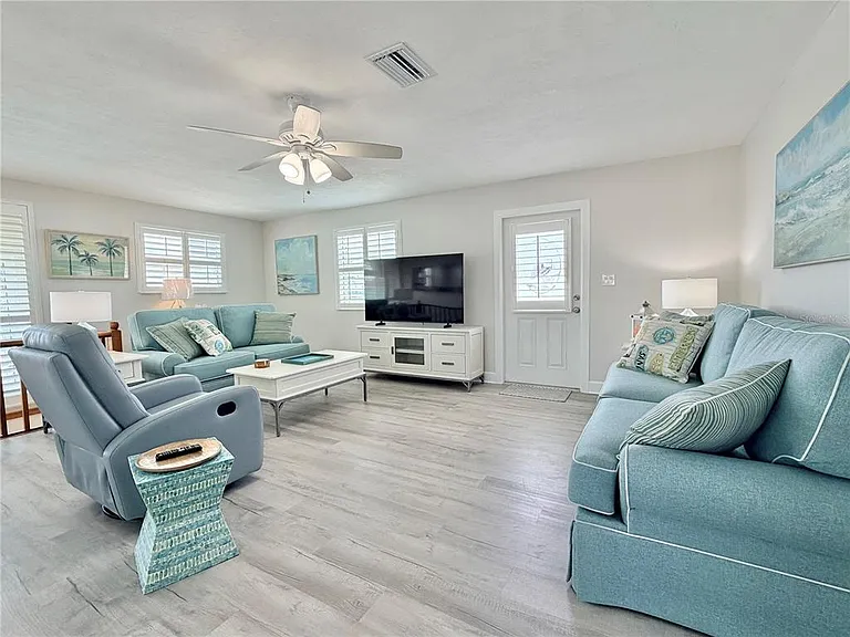 144 Coral Ave — Photo 10