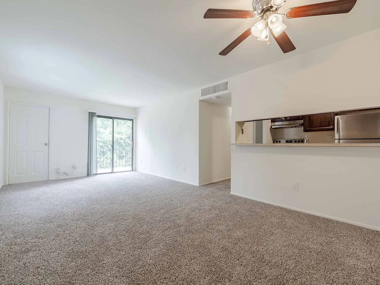 Forest Creek Apartments — Photo 4