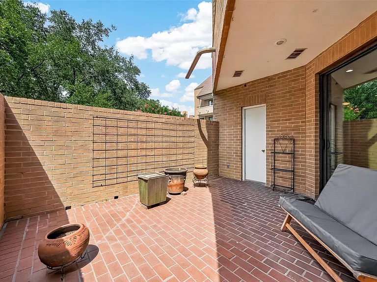 5220 Weslayan St #107 — Photo 25