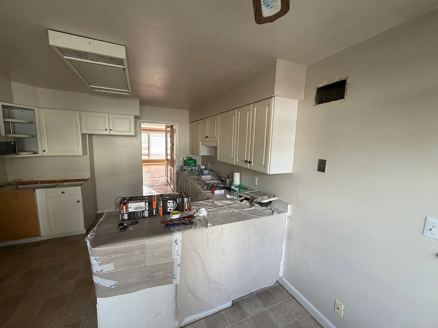 3 bed, 2.5 bath, 2000 sqft, $2,500 — Photo 4